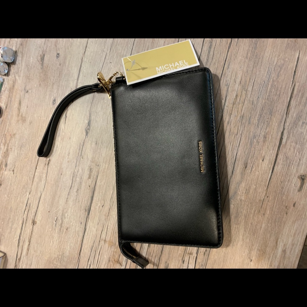 Wristlet